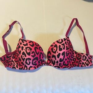 Victoria’s Secret Pink leopard print push up bra 32B